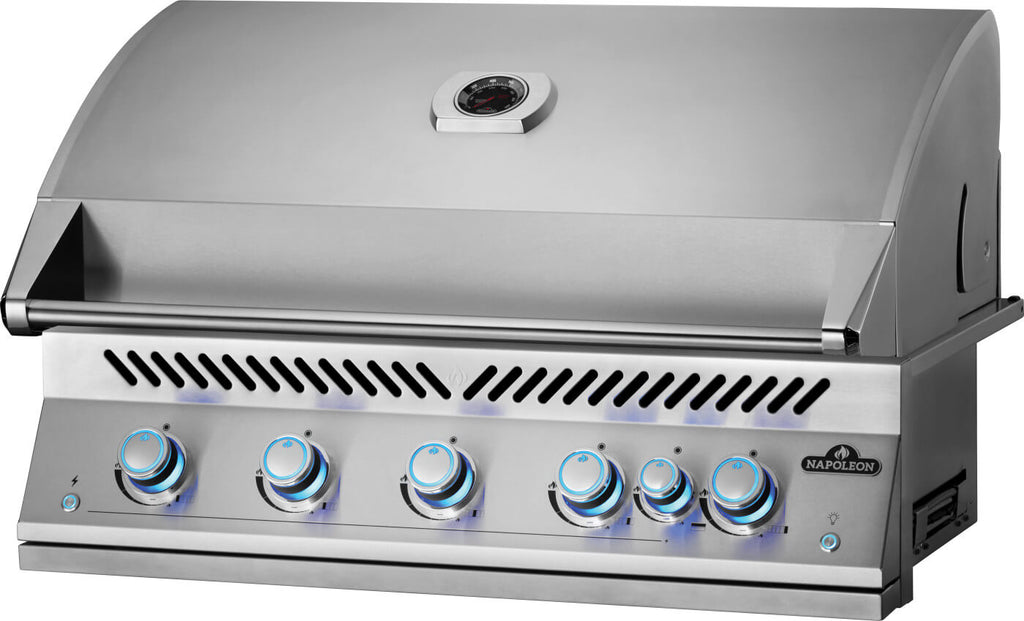 Built-In 700 Series 38 Gas Grill | 5 Burner Gas Grill | Infrared Rear Rotisserie | Stainless Steel WAVE™ Grids | Outdoor Kitchen UK | Ember BBQ Co
