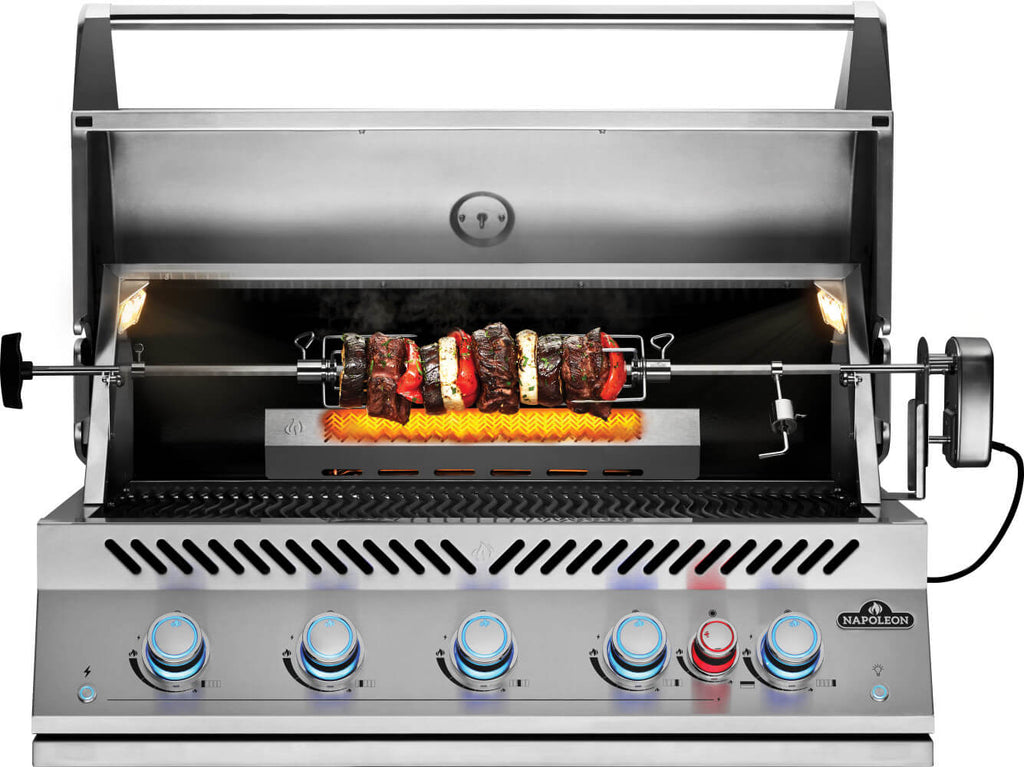 Built-In 700 Series 38 Gas Grill | 5 Burner Gas Grill | Infrared Rear Rotisserie | Stainless Steel WAVE™ Grids | Outdoor Kitchen UK | Ember BBQ Co