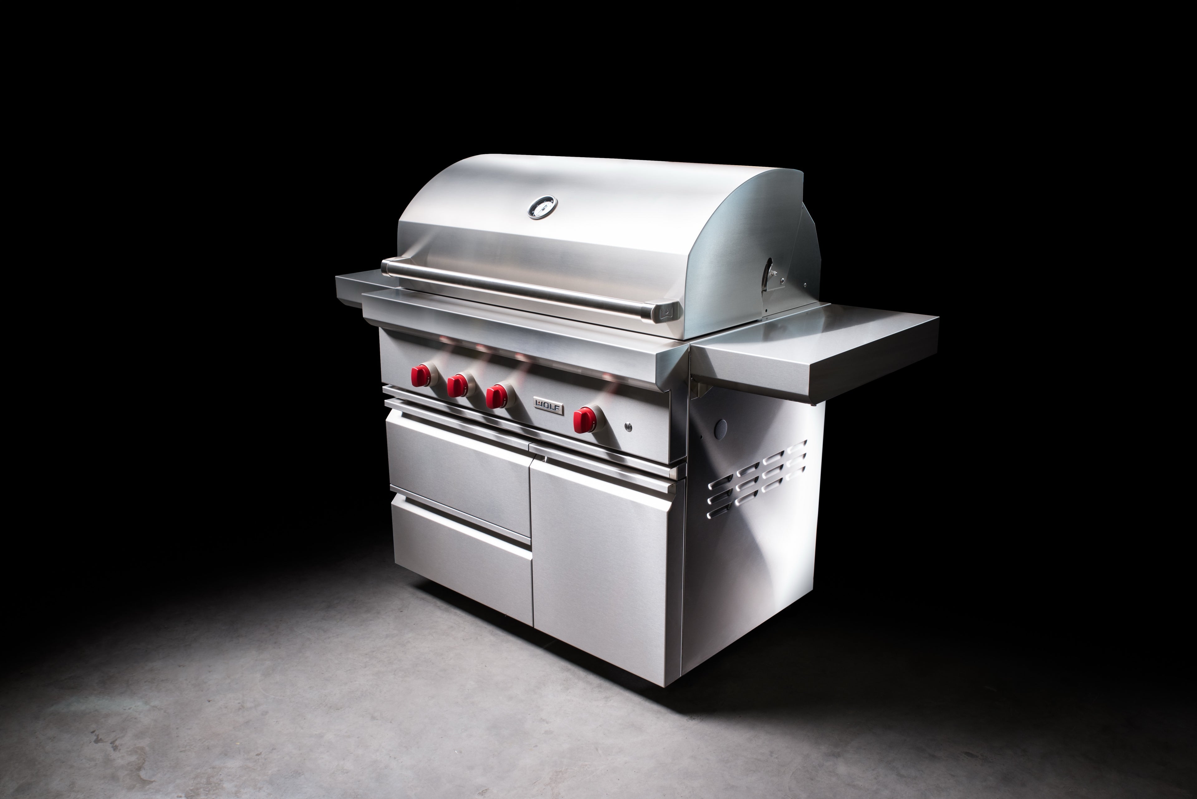 Wolf Outdoor Gas Barbecue Freestanding - ICBOG36C / ICBOG36C-LP