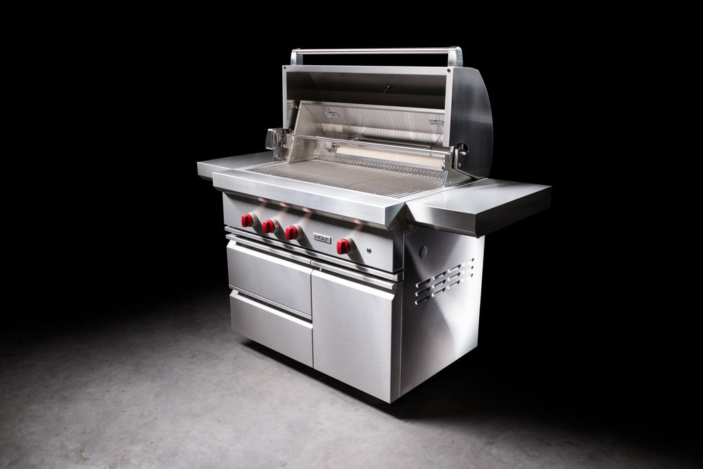 Wolf Outdoor Gas Barbecue Freestanding - ICBOG36C / ICBOG36C-LP