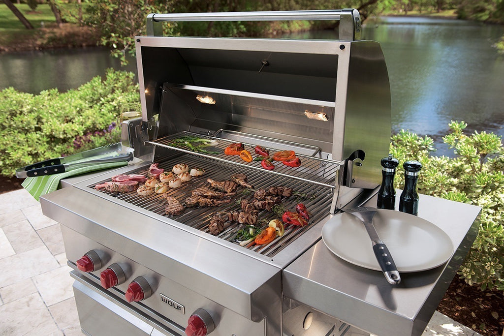 Wolf Outdoor Gas Barbecue Freestanding - ICBOG36C / ICBOG36C-LP
