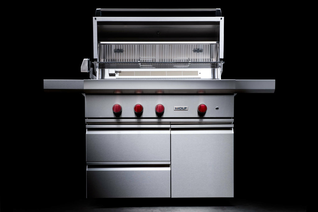 Wolf Outdoor Gas Barbecue Freestanding - ICBOG36C / ICBOG36C-LP