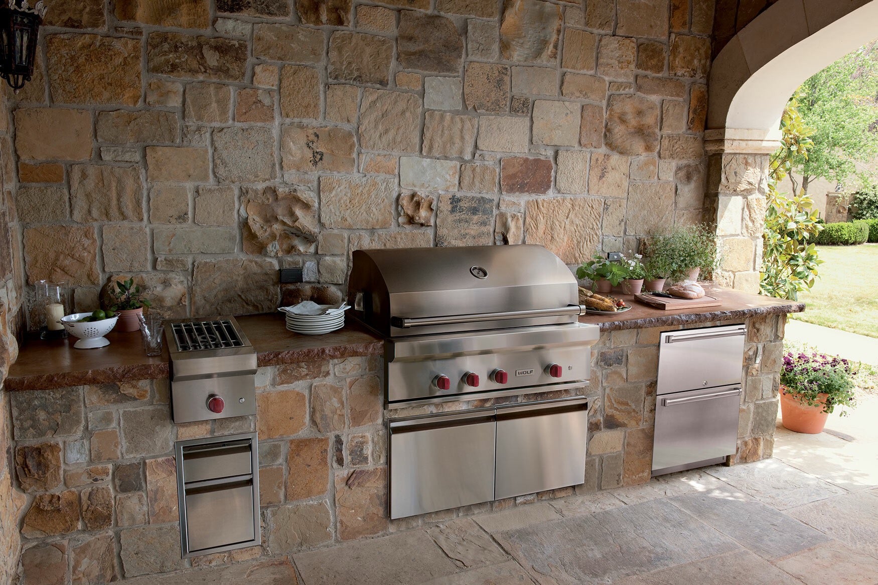Wolf Built-In Gas Barbecue 107cm - ICBOG42 / ICBOG42-LP