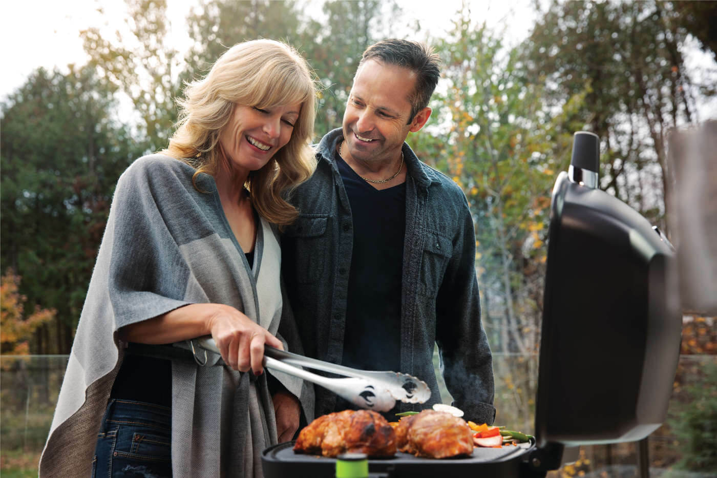 TravelQ PRO285E | Portable Electric Grill | 1 Burner | WAVE Cast Iron Grids | Cast Aluminum Lid | Ember BBQ Co UK