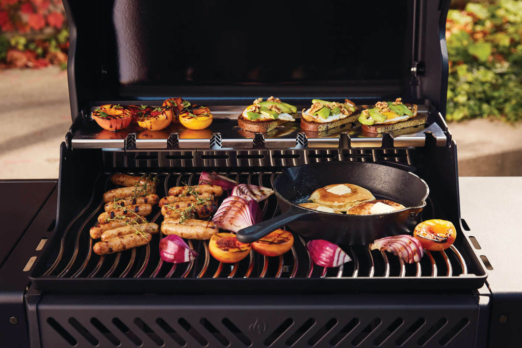 Napoleon Phantom Rogue RSE425 RSIB Gas BBQ