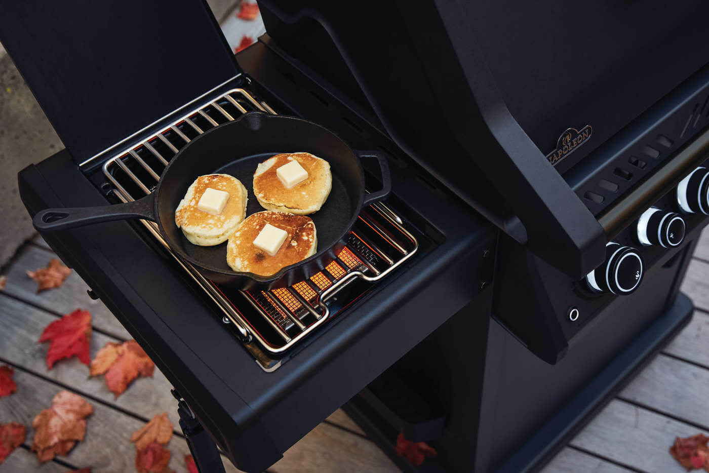 Napoleon Phantom Rogue RSE425 RSIB Gas BBQ