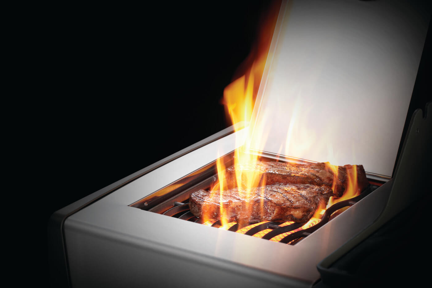 Rogue XT 525 SIB Gas Grill | Stainless Steel BBQ | 4 Burners | Infrared Side Burner | WAVE Cast Iron Grids | Ember BBQ Co UK